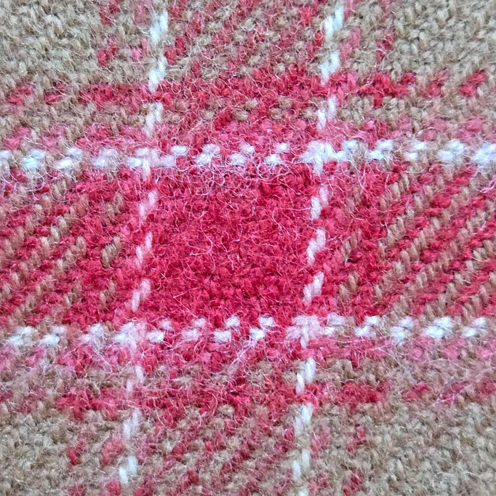 NWT Brushed Wool Throw Blanket Plaid Dunollie Castle Scotland Rare History - Picture 8 of 13